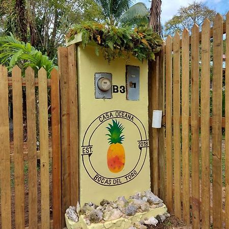 Casa Oceana Bed & Breakfast Bocas del Toro Esterno foto