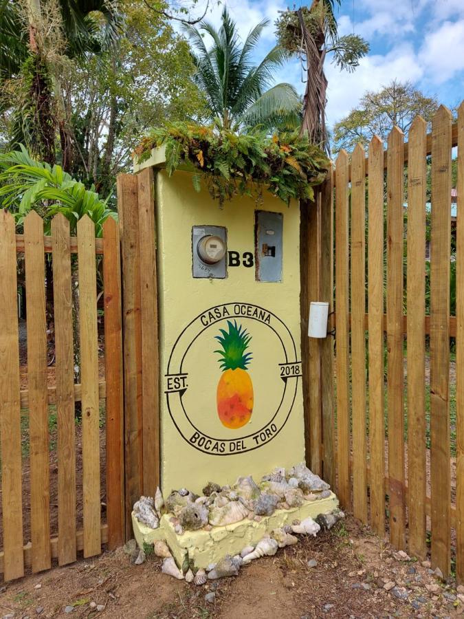 Casa Oceana Bed & Breakfast Bocas del Toro Esterno foto